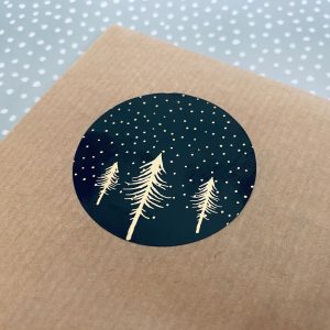 ronde sticker | kerst | kerstbomen en sneeuw | zwart-goud