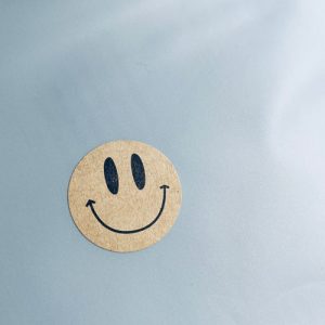 ronde sticker | smiley | kraft